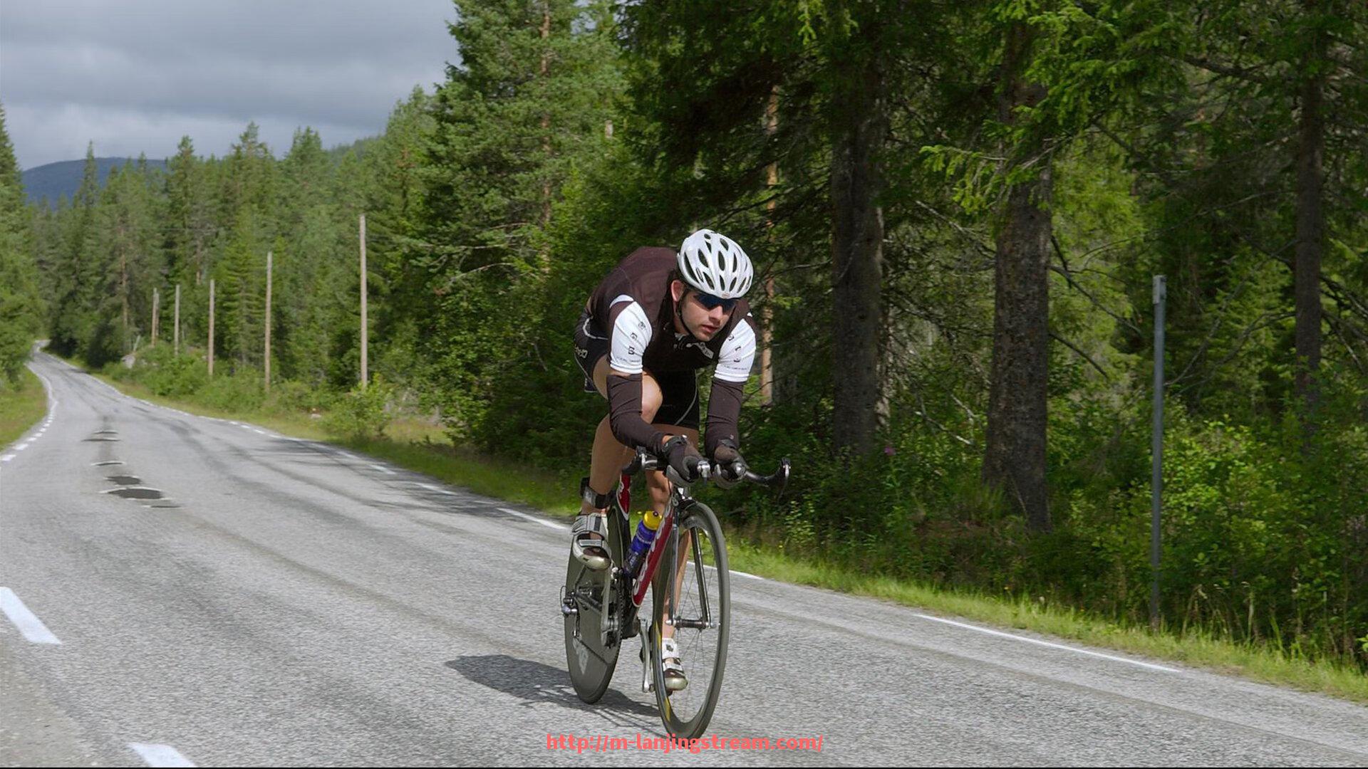 蓝鲸体育直播-世俱杯球队防守配合能力提升方案:盯人与区域协防融合实践