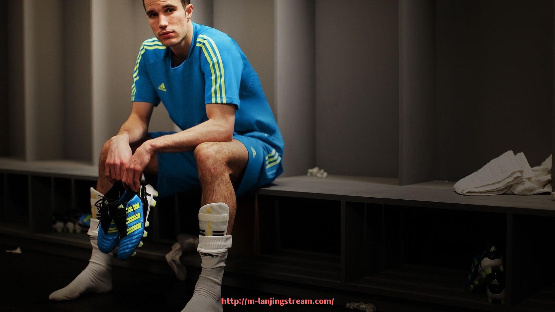 蓝鲸体育直播-世俱杯裁判判罚引发的网络争议事件汇总及舆论管理建议